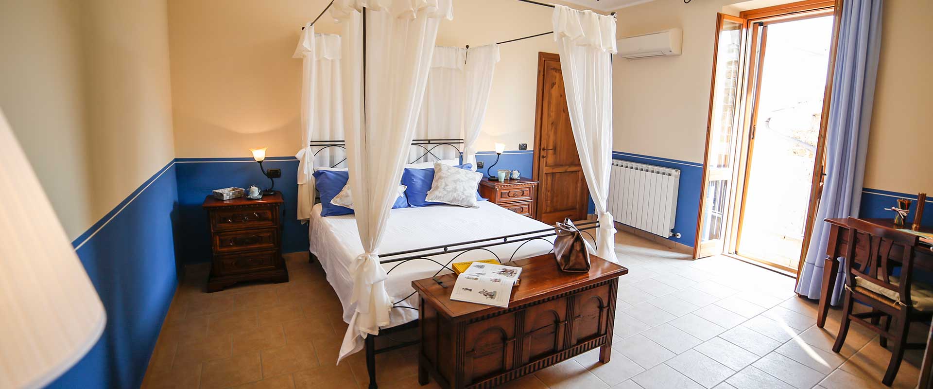 Clio è un bilocale per vacanze con balcone per un massimo di 5 persone. Le Muse casa vacanze a Bevagna, Umbria, Italia