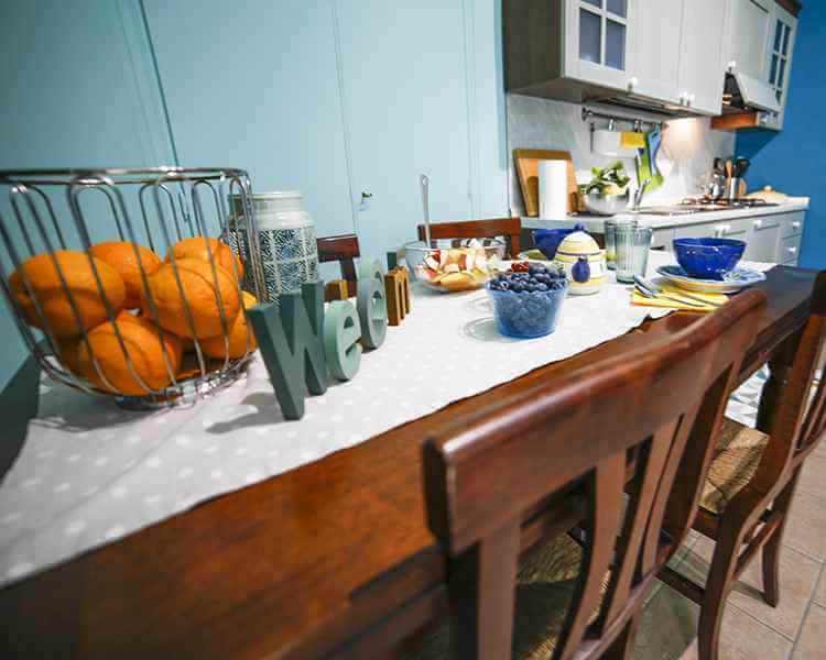 Il tavolo della cucina è grande e allungabile - Le Muse Appartamenti Vacanze Bevagna, Umbria, Italia